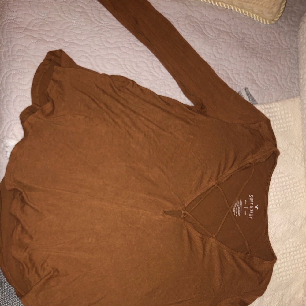 American Eagle 3/4inch sleeve criss cross shirt